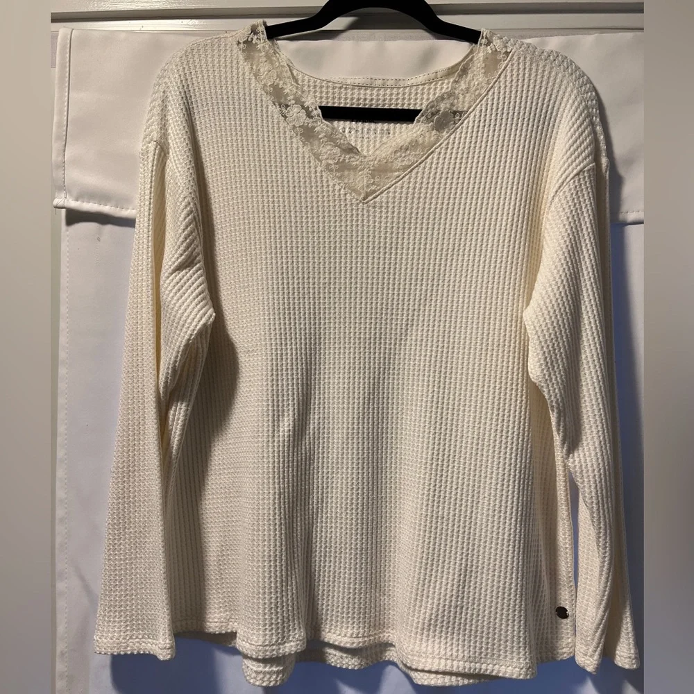 Justice waffle knit long sleeve shirt size 20-22